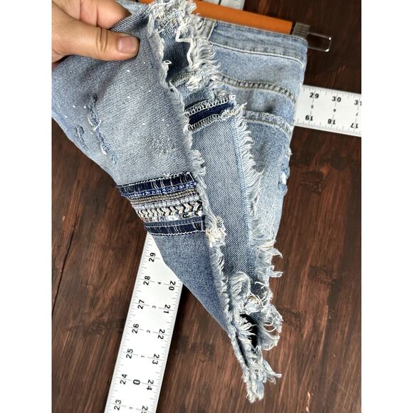 Free People Denim Mini Skirt Embellished Bling Light Wash Distressed‎ Women's 4 - Picture 4 of 6